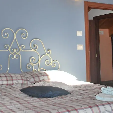 בית חווה Fruttirossi Trofarello